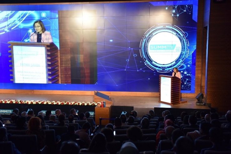 Büyükşehir’in Akıllı Ulaşım Projesi Türkiye’ye Örnek Olacak