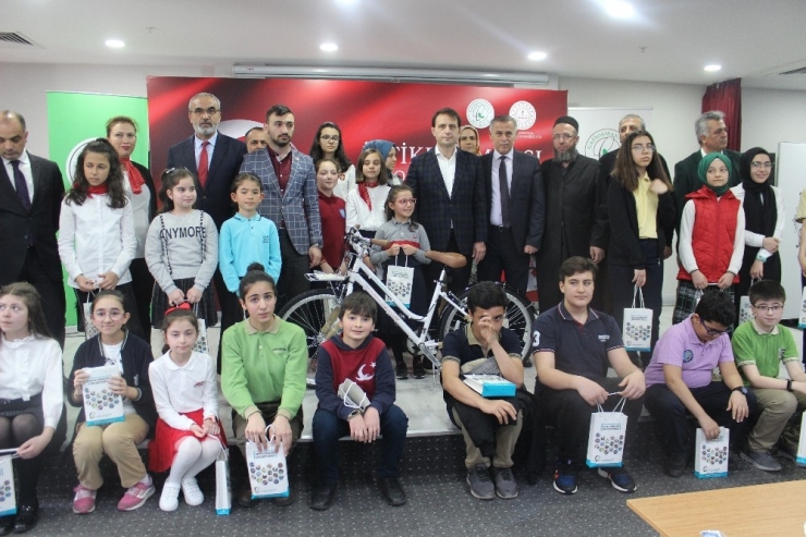 Gaziosmanpaşa’da İstiklal Marşı Okuma Yarışması Duygu Dolu Anlara Sahne Oldu