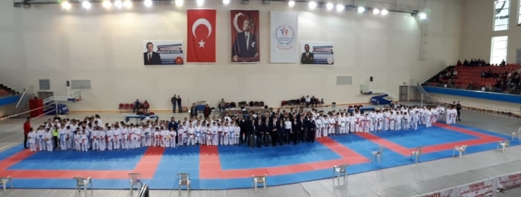 Karate İl Birinciliği Sona Erdi