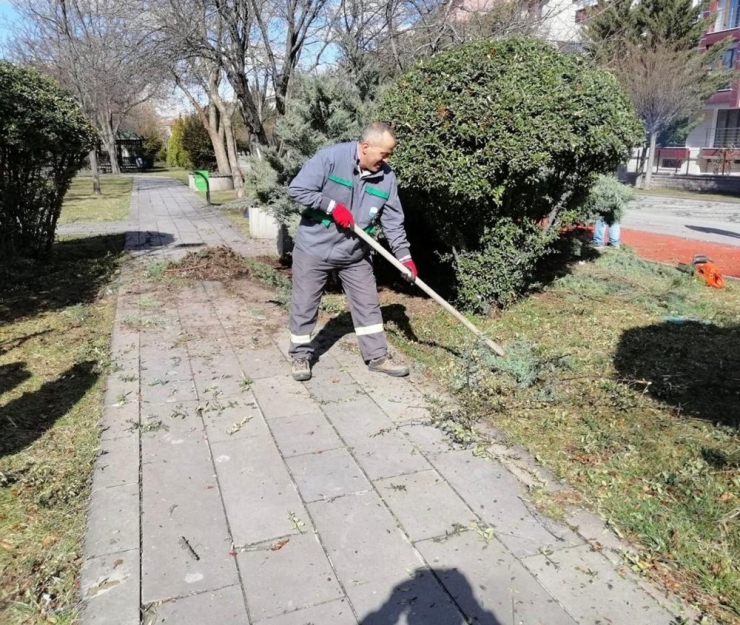 Gölbaşı’nda Parklar Bahara Hazır