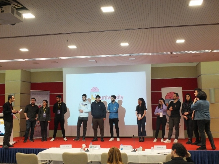 Hrü Öğrencileri Robot Projesiyle Birinci Oldu