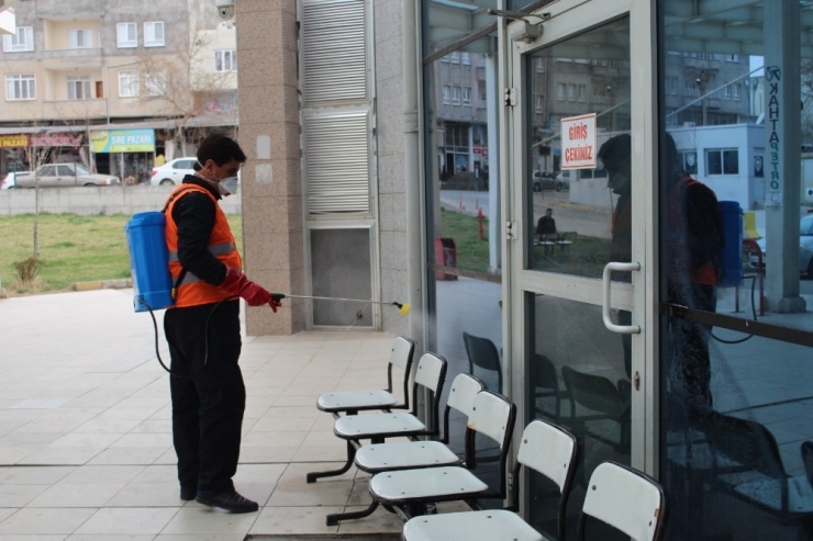 Kahta’da Toplu Kullanım Alanları Dezenfekte Ediliyor