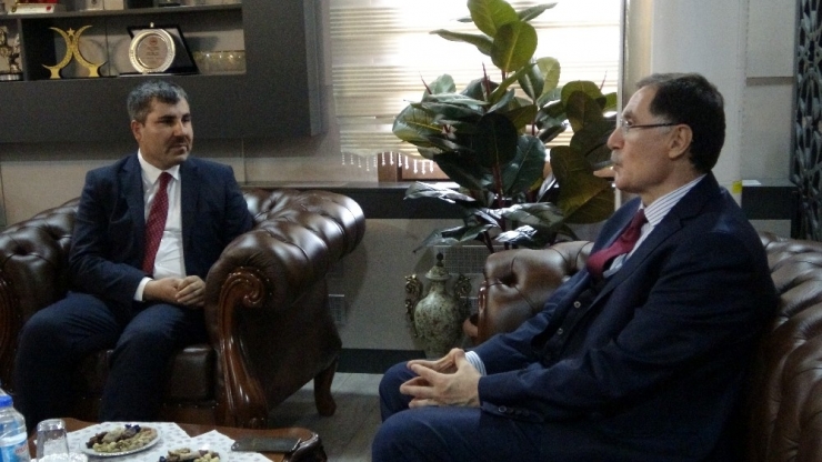 Kamu Başdenetçisi Malkoç, Muş Belediyesini Ziyaret Etti