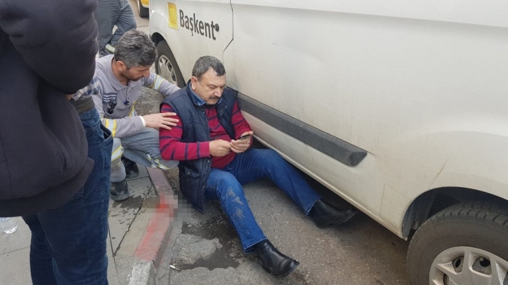 Kendisine Çarpan Sürücüye Sitem Edip, Şikayetçi Oldu