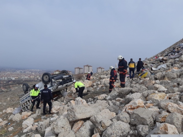 Malatya’da Kamyon Şarampole Devrildi: 1 Ölü