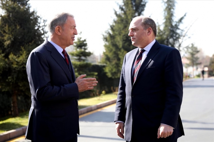 Milli Savunma Bakanı Akar İngiliz Mevkidaşı İle Görüştü