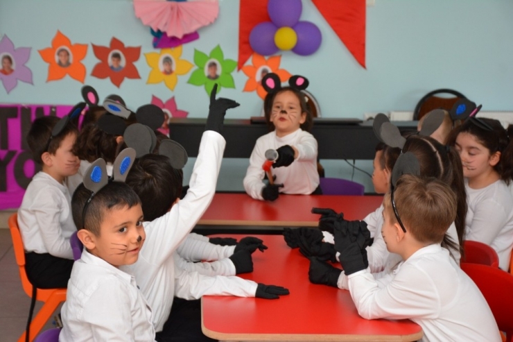 Miniklerin Okuma Bayramı Heyecanı