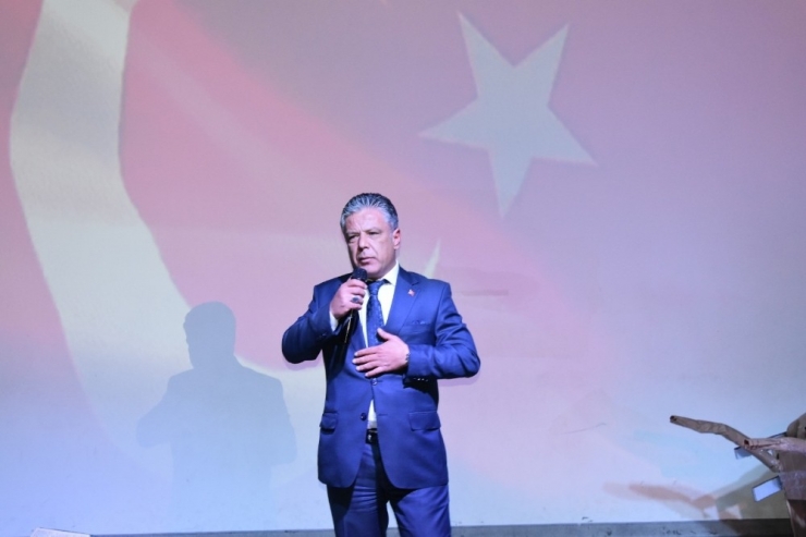 Mer Kolejinde İstiklal Marşı Coşkusu