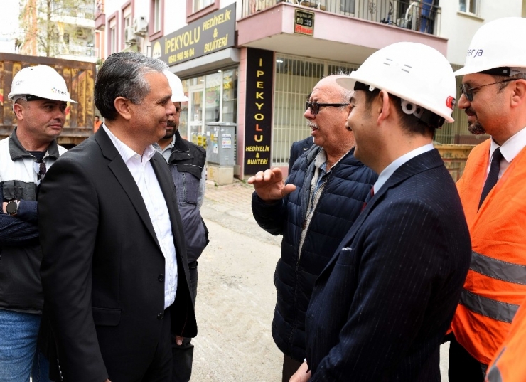 Başkan Uysal, Doğalgaz Altyapı Çalışmaları Denetledi