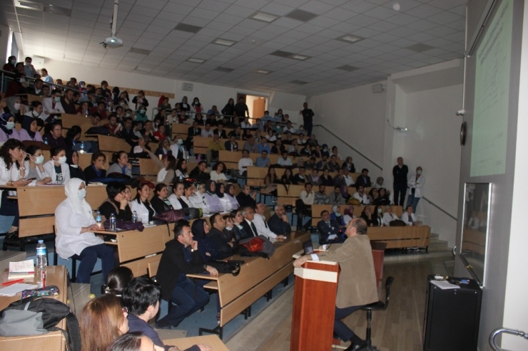 Selçuk Tıp’ta Çalışanlara Corona Virüs Eğitimi Verildi