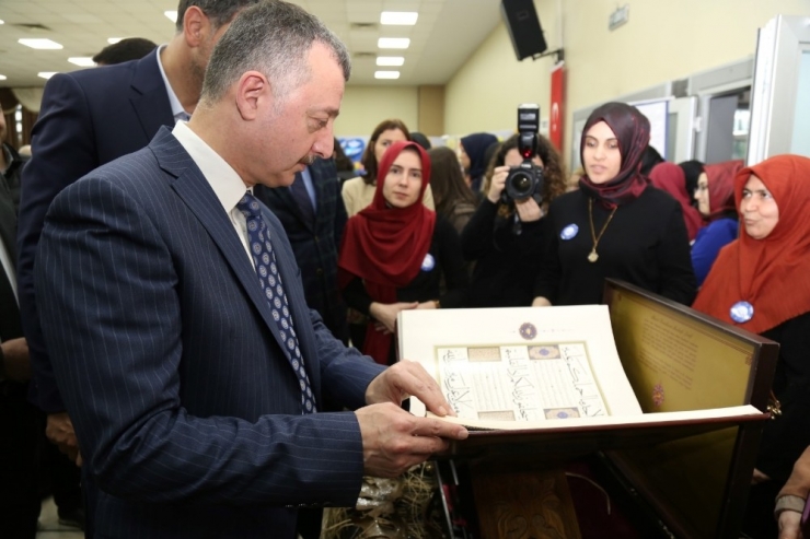 Komek Kartepe Sergisi Açıldı