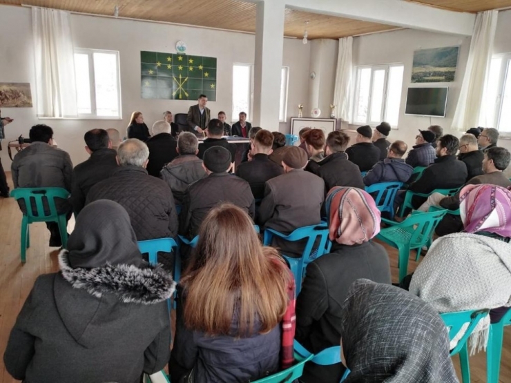 Milletvekili Erbaş’a Çerkes Kalpağı