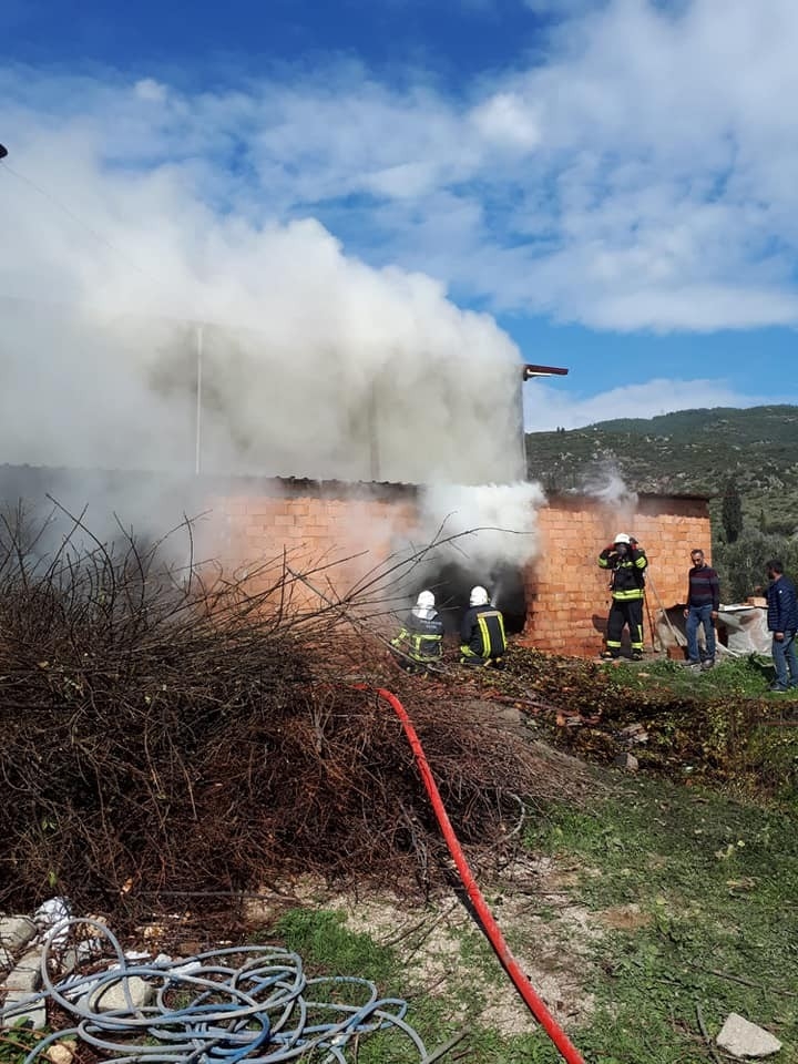 Söke’de Depo Yangını