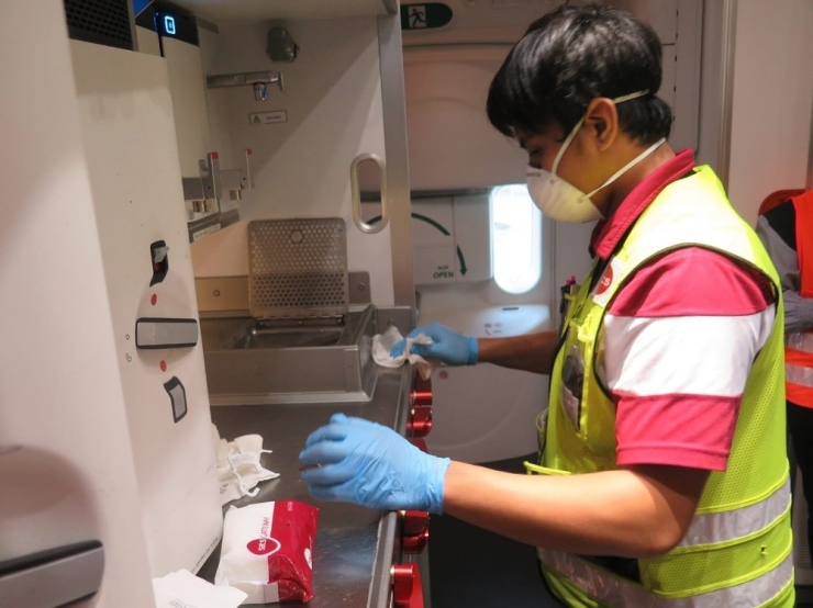 Türk Hava Yolları Uçakları Singapur’da Dezenfekte Ediliyor