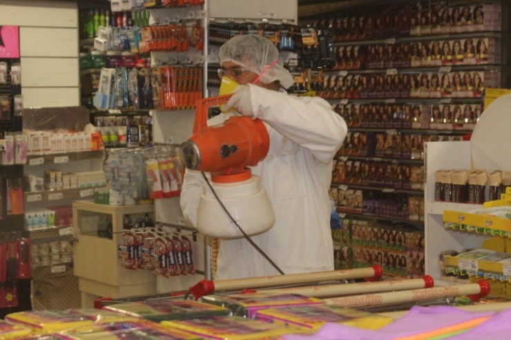 Van’daki Marketlerden ’Korona Virüsü’ Önlemi