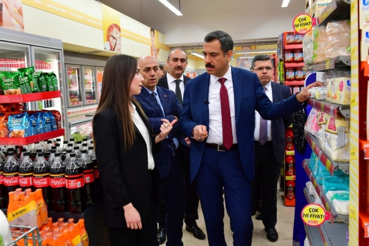 Ticaret Bakanlığından Eczane Ve Marketlere Denetim