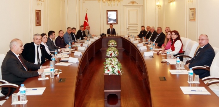 Yeni Koronavirüs Toplantısı Yapıldı