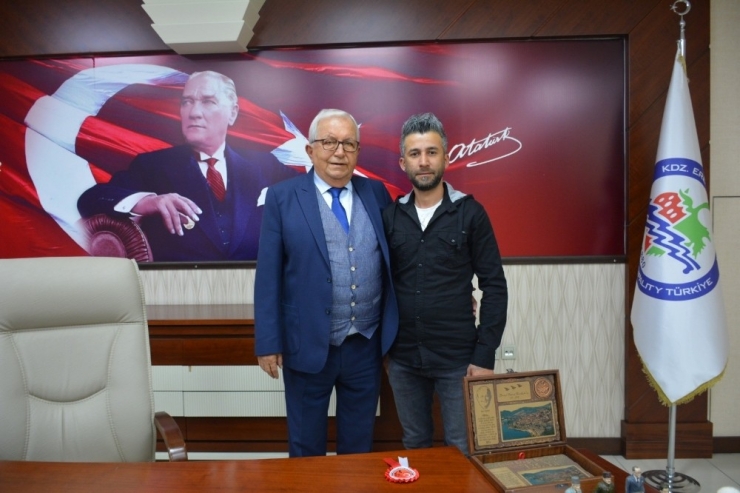 Posbıyık’tan Türkiye 2’ncisi Kuaföre Destek