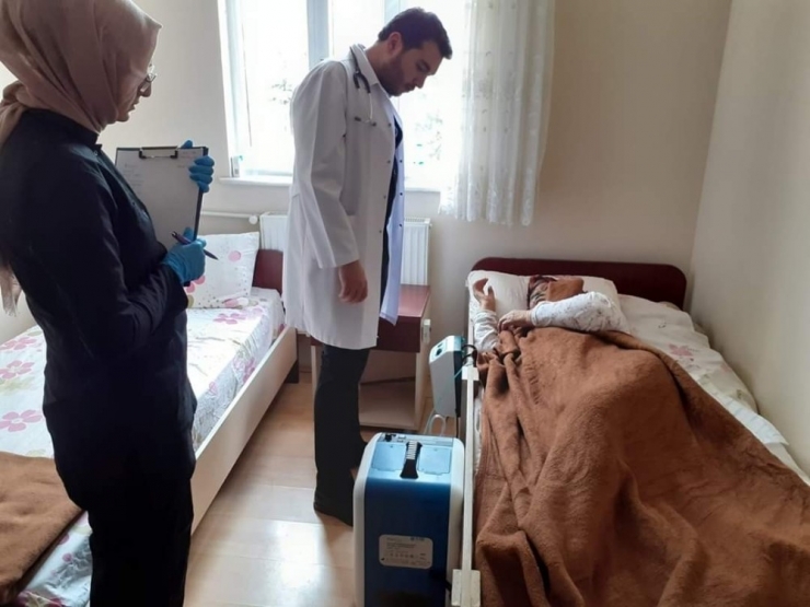 Huzurevi Sakinleri Sağlık Taramasından Geçti