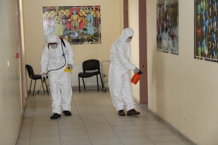 Ağrı’da Okullarda Korona Virüse Karşı Dezenfekte Çalışması