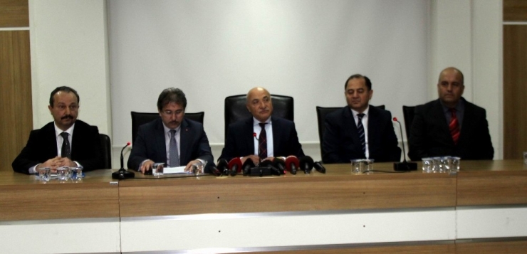 Milletvekili Tamer: "Kesinlikle Kayseri’de Koronaya Yakalanan Hiçbir Hastamız Yok, Pozitif Hiçbir Hastamız Yok"