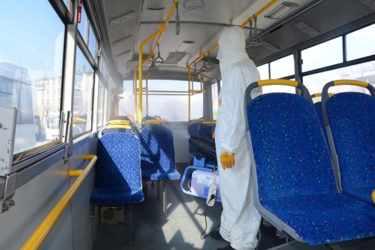 Akyurt’un Her Köşesinde Dezenfekte Çalışması Yapılıyor