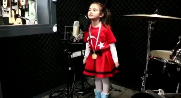 Anaokulu Ve Lise Öğrencilerinden İstiklal Marşı Klibi