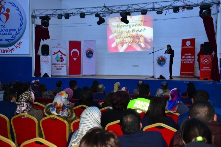 Ardahan’da ‘Koruyucu Aile Ve Evlat Edinme’ Konusulu Bilgilendirme Toplantısı