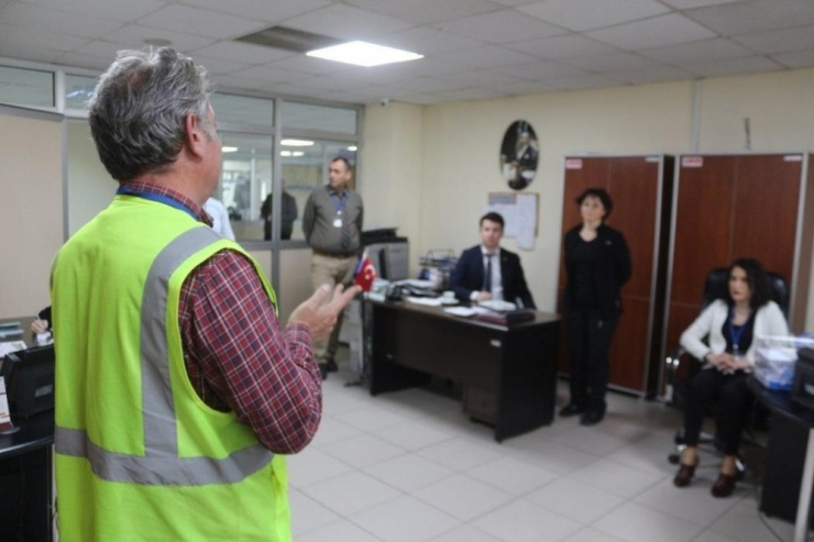 Edremit Belediyesi Personeline Korona Eğitimi