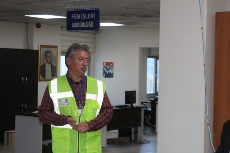 Edremit Belediyesi Personeline Korona Eğitimi