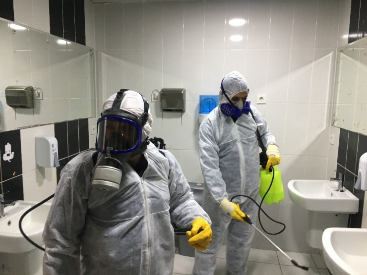 Beykoz’da Korona Virüsüne Karşı İlaçlama Seferberliği Devam Ediyor