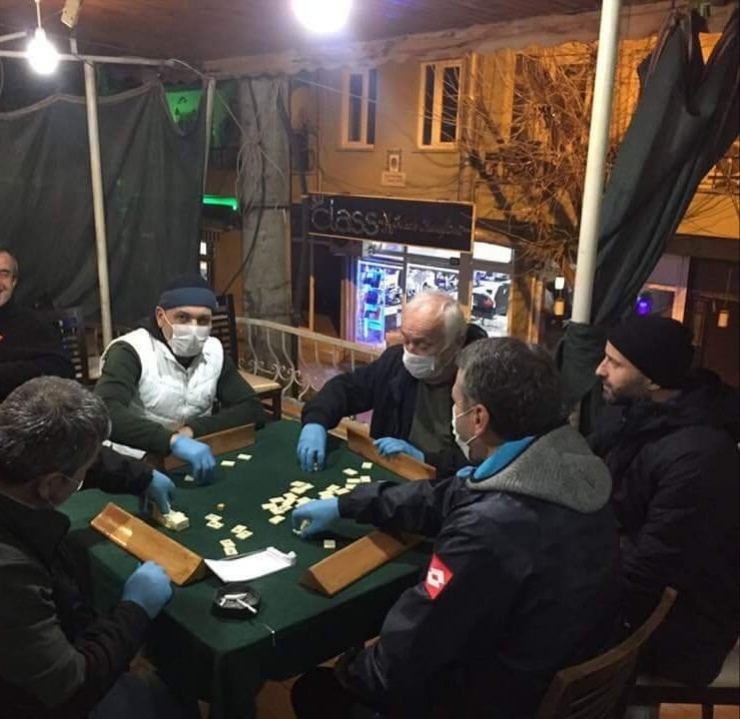 Maskeli Eldivenli Okey...