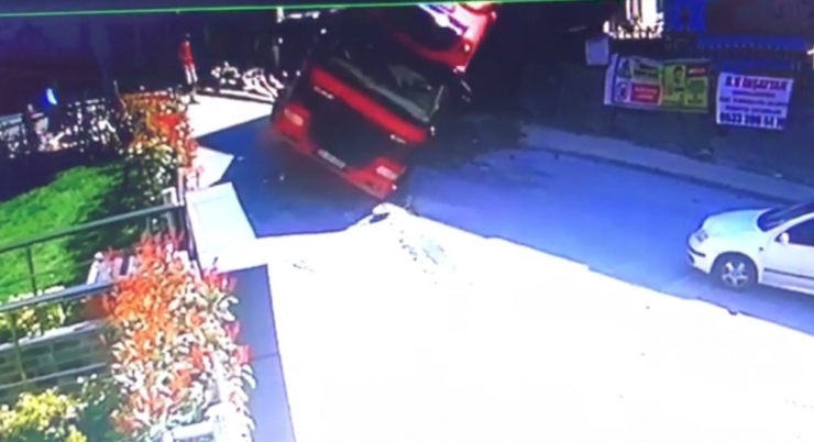 Büyükçekmece’de Faciadan Saniyelerle Kurtuluş Kamerada