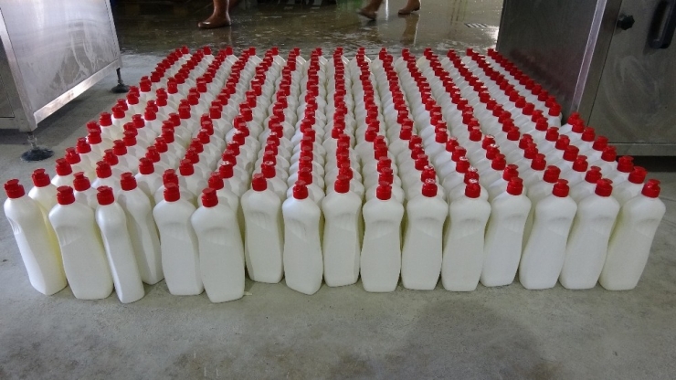 Meslek Liseli Öğrenciler Korona Virüse Karşı Gece Gündüz Türk Malı Dezenfektan Üretiyor