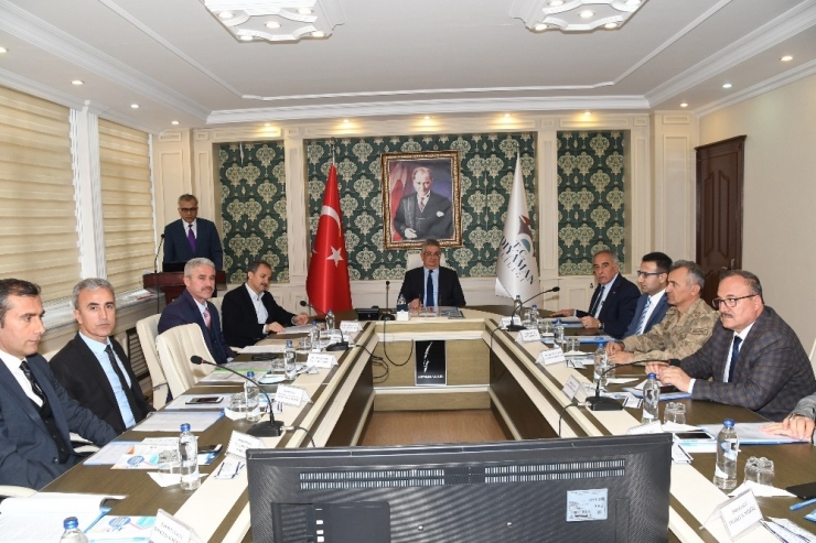 Adıyaman’da Korona Virüs Tedbirleri Toplantısı Yapıldı