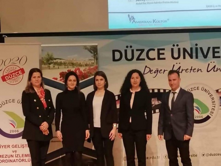 Düzce Üniversitesinde Kariyer Günü Etkinliği Düzenlendi