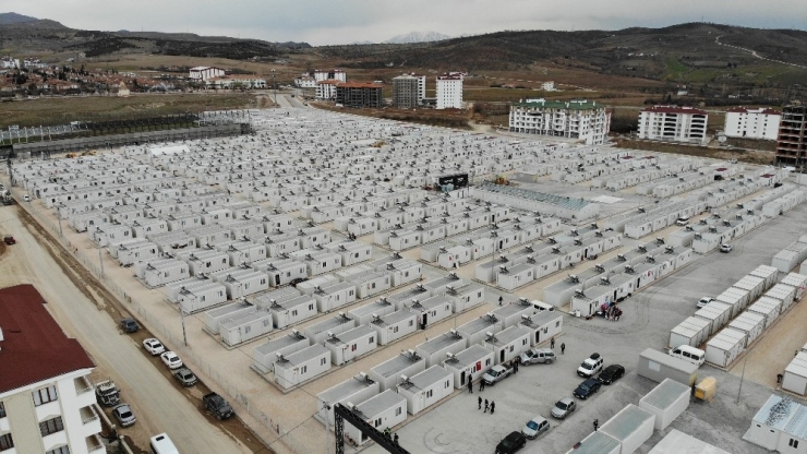 Elazığ’da Konteyner Kentlerde 3 Bin 500 Kişi Yaşamaya Başladı