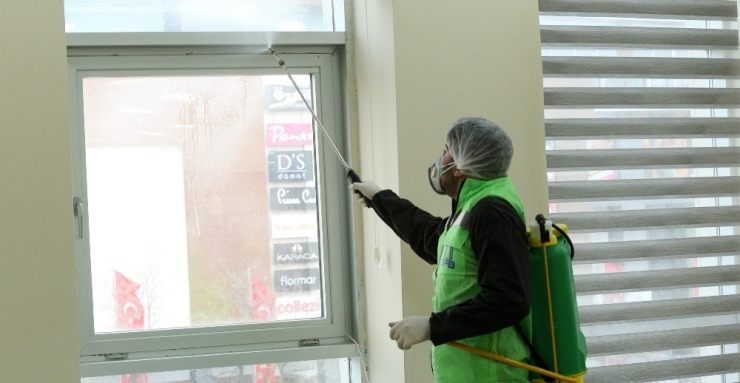 Büyükşehir’in İlaçlama Ve Dezenfekte Çalışması Sürüyor