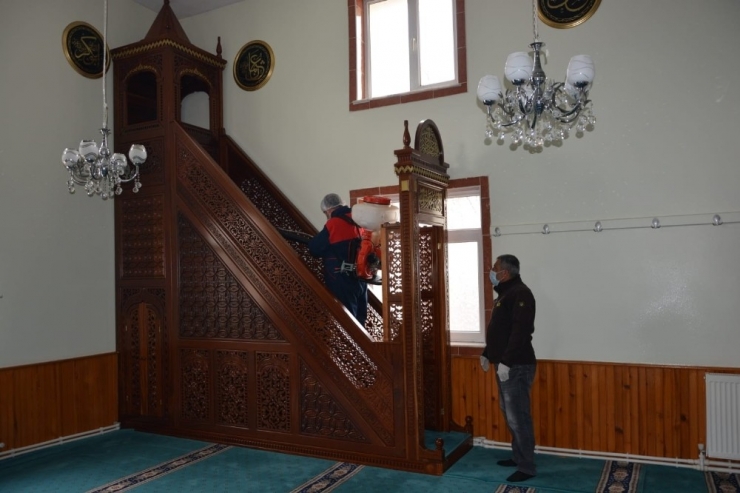 Aşkale’de Okul Taşıtları Camiler Ve Umumi Yerler İlaçlandı