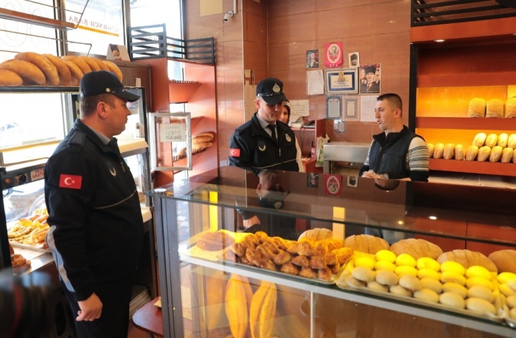 Akhisar Belediyesi Zabıta Ekipleri Hijyen Denetimi Yaptı