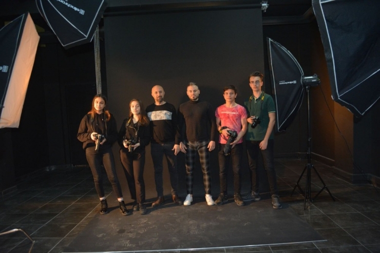 Meb’in Finanse Ettiği Stüdyo Ve Atölye Özel Sektörü Solladı