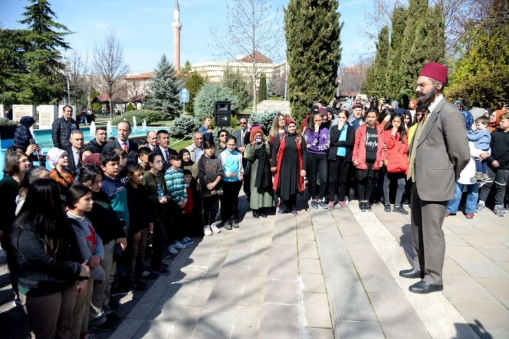 Hamamönü Sokaklarında İstiklal Tiyatrosu