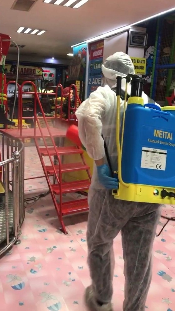 Alışveriş Merkezindeki Oyun Alanları Dezenfekte Edildi