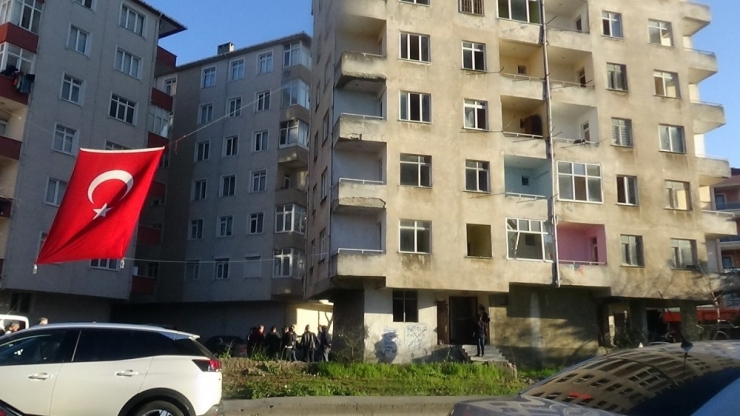 Metruk Binada Ceset Bulundu