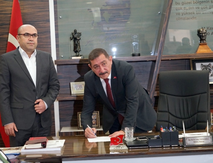 Kastamonu’da 2 Kreş Ve Oyuncak Kütüphanesi İçin İmzalar Atıldı