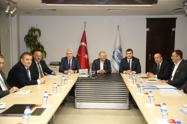 Büyükşehir’de Yatırım Koordinasyon Toplantısı