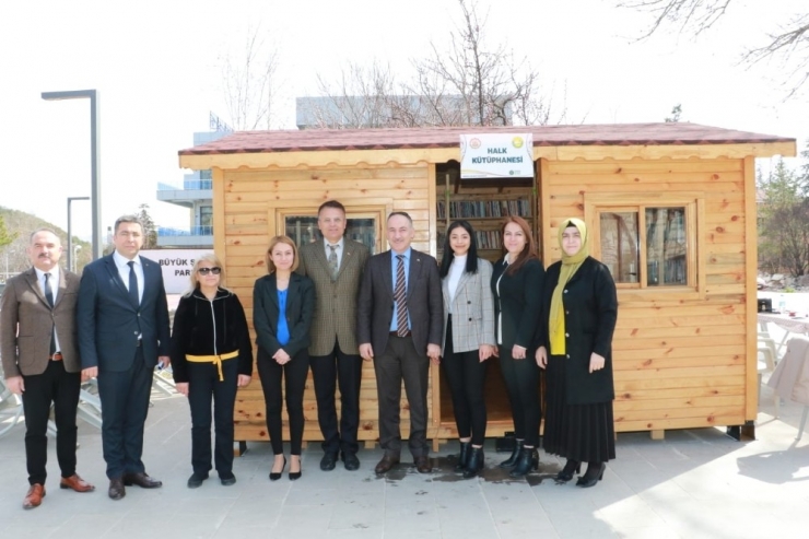 Kırıkkale Belediyesinden ‘Açık Hava Kütüphanesi’
