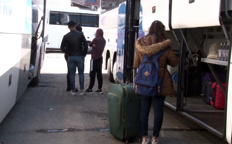 İstanbul’da Otogarda Tatil Yoğunluğu