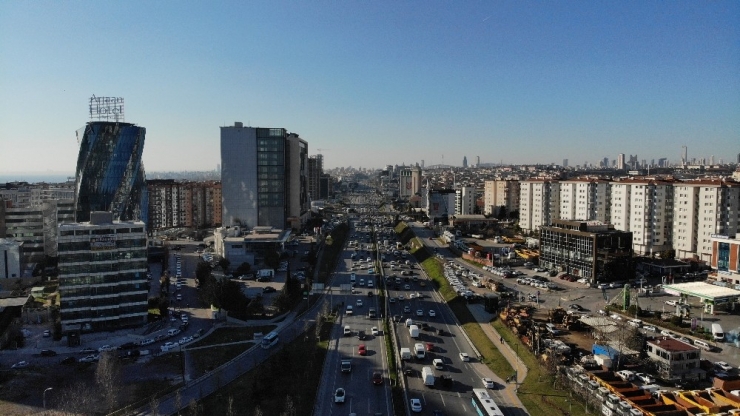 Anadolu Yakası’nda Trafik Yoğunluğu Havadan Görüntülendi