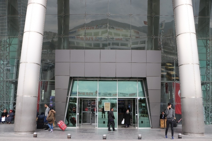 Kayseri Şehir Terminali’nde ‘Öğrenci’ Yoğunluğu